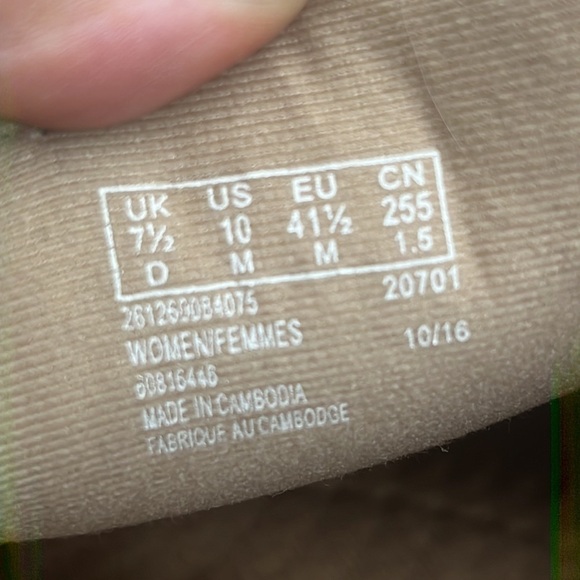 Clarks Collection Tan Leather Ankle Bootie Sz 7.5. MCA1886G - Picture 6 of 9